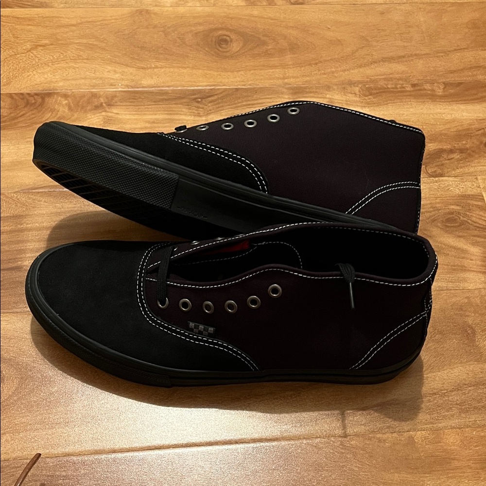 (NWOT) Vans Black Men's Sneakers